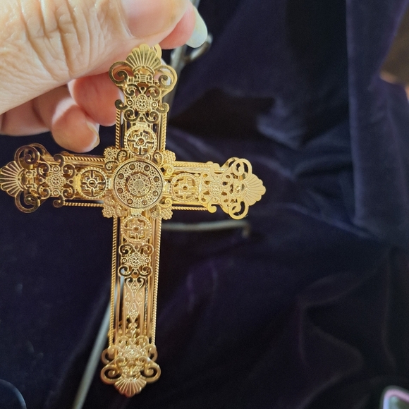Filigree Cross Ornament - Picture 9 of 9